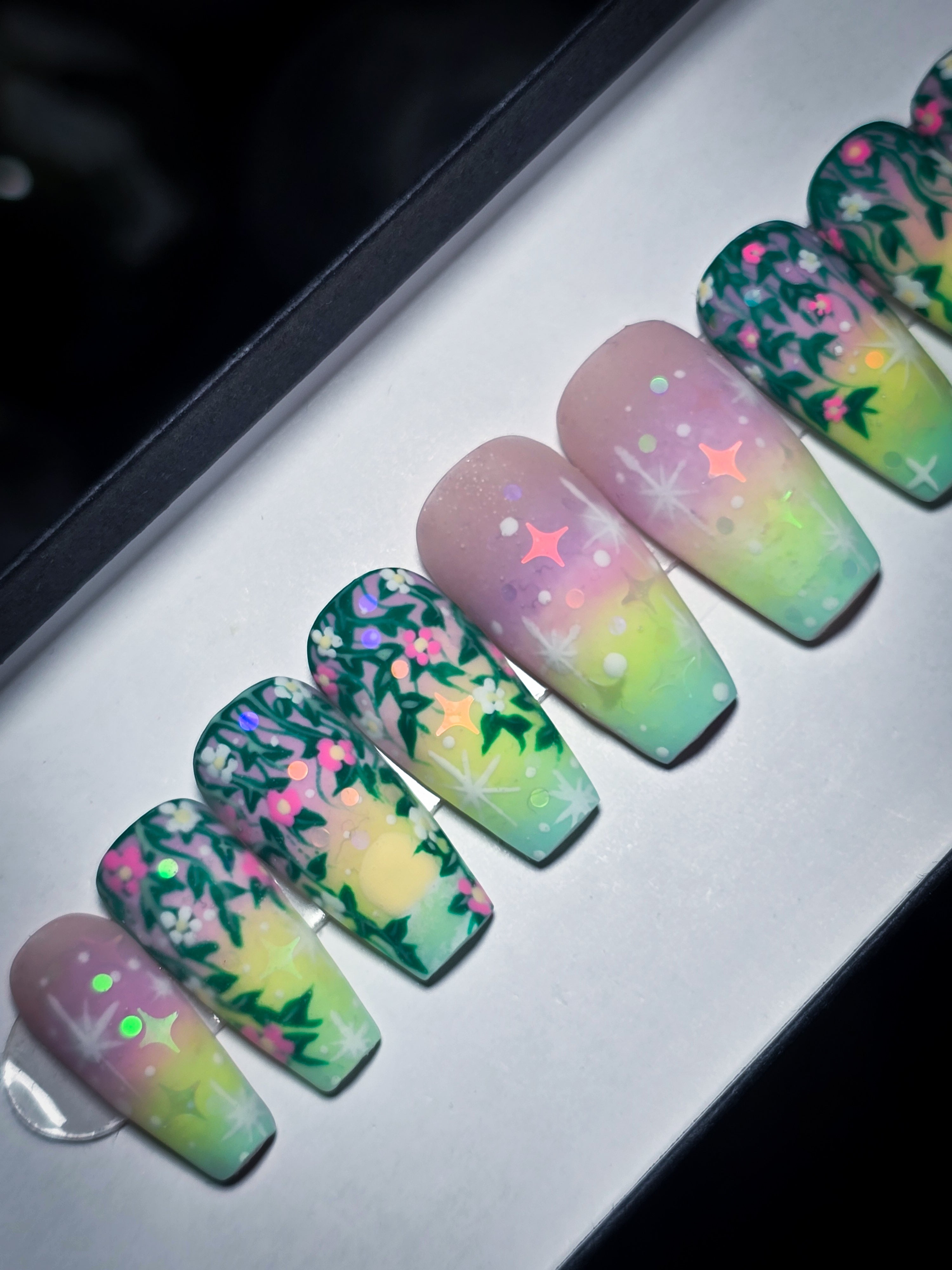 Aurora Garden Press on Nail Set (Glow in the dark and thermal Reactive)
