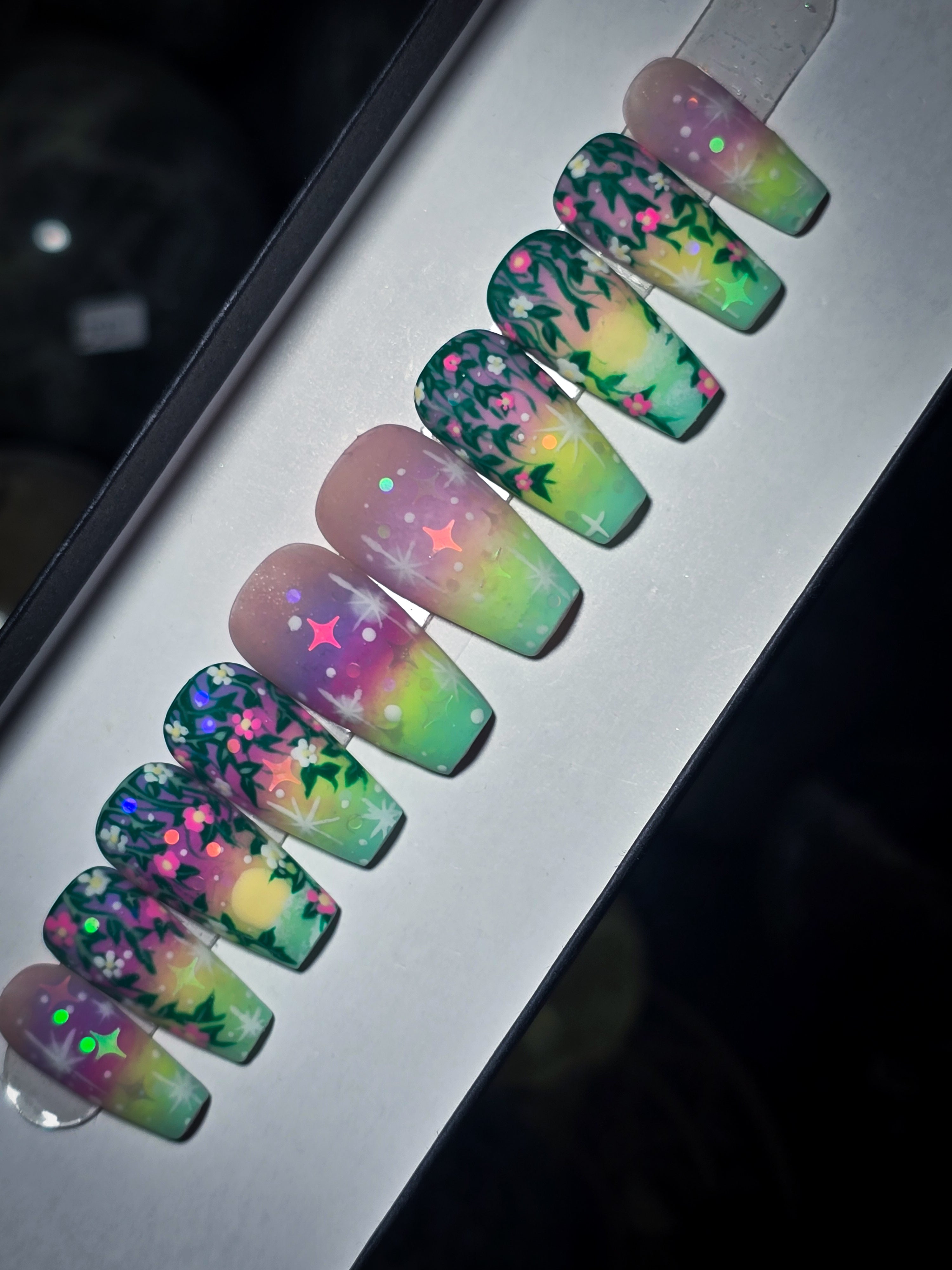 Aurora Garden Press on Nail Set (Glow in the dark and thermal Reactive)